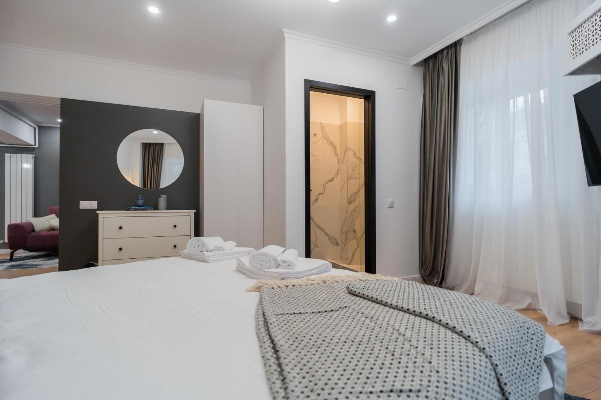 Urban Pearl - Old Town - Unique 4br/3ba דירה