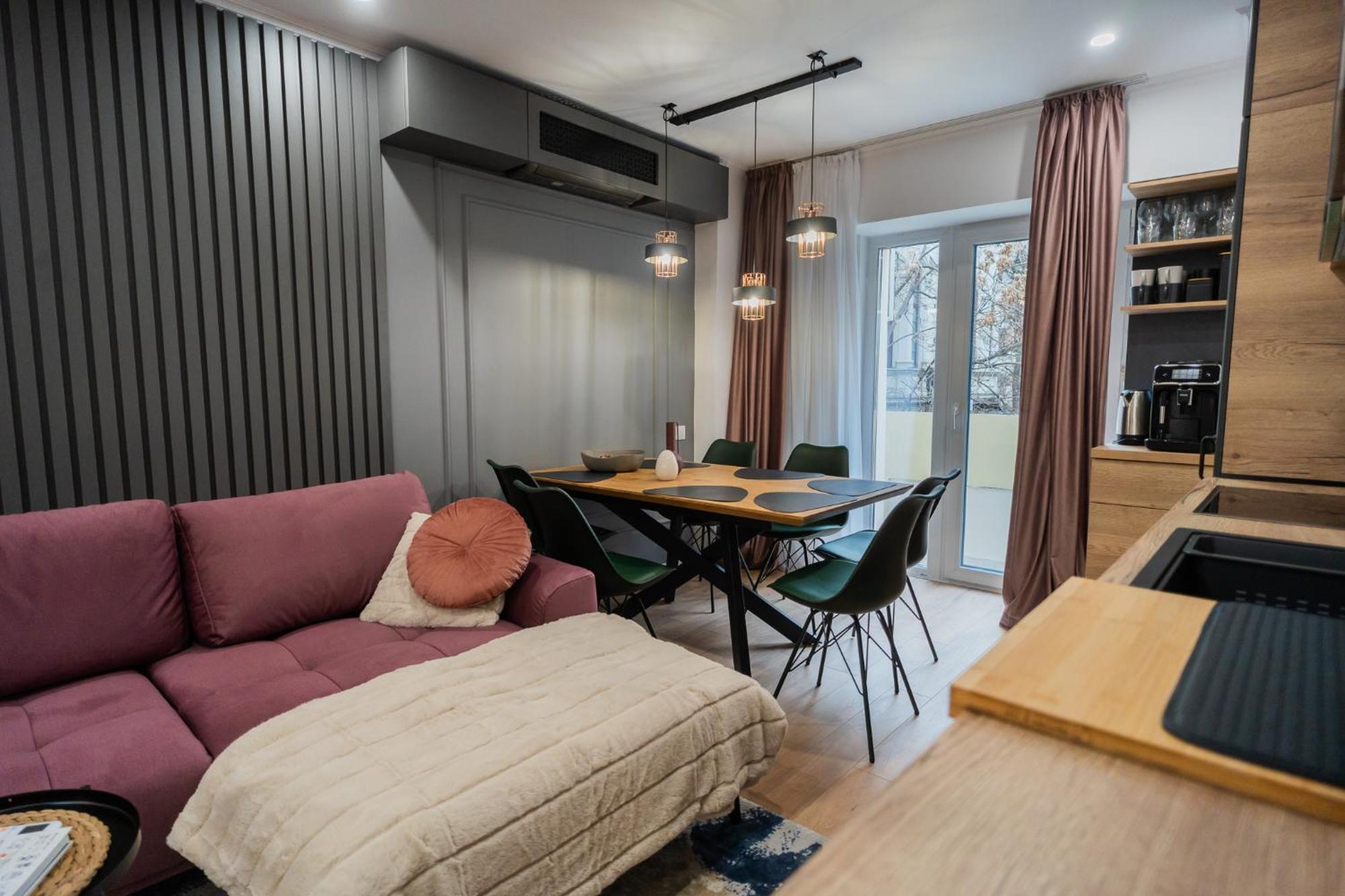 Urban Pearl - Old Town - Unique 4br/3ba