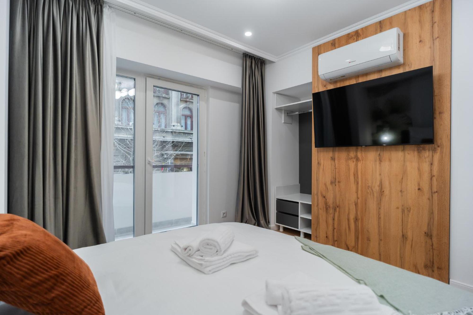 Urban Pearl - Old Town - Unique 4br/3ba Apartment *