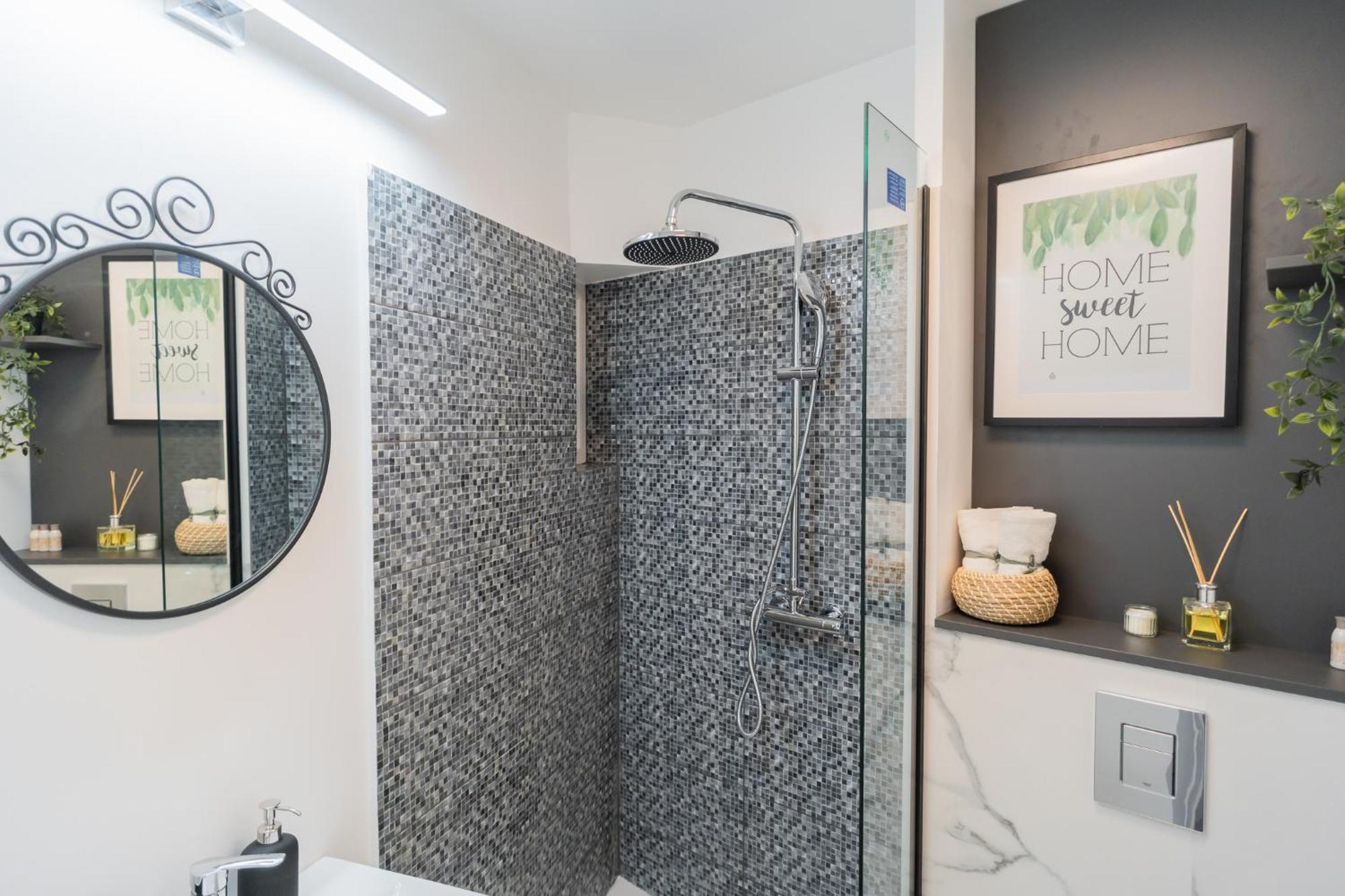Apartment Urban Pearl - Old Town - Unique 4br/3ba Bukarest